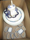 Assorted Blue and White China -> Will not be Shipped! <- con 547
