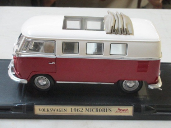 1962 Volkswagen Die Cast Micro Bus - con 39