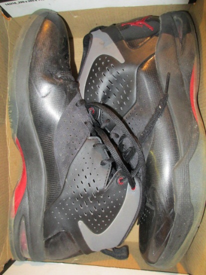 Air Jordan Shoes Size 9.5 - con 757