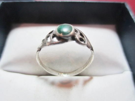 Sterling Ring - Size 4.5 - con 6