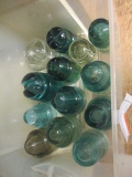 13 Glass Insulators -Item Will Not Be Shipped- con 454