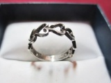 Sterling Silver Ring - size 4 - con 6
