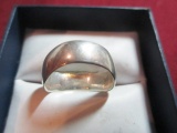 Sterling Silver Ring - Size 8 - con 6