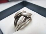 Sterling Silver Ring - Size 7.75 - con 5