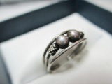 Sterling Silver Ring - Size 4 - con 6