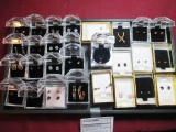 28 pcs - Fashion Earring with boxes = con 570