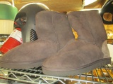 Uggs Brown Size 13 boots con 509