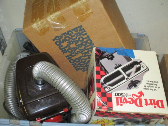 Two Dirt Devil Vacuums & Nutone Bathroom Fan - New  -> Will not be Shipped! <- con 572