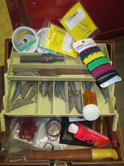 Tackle Box with Tackle  -> Will not be Shipped! <- con 572