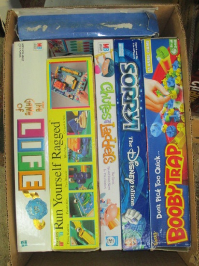 Box of Board Games -> Will not be Shipped! <- con 317