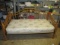 Day Bed with Twin Mattress - 81x44x40 -> Will not be Shipped! <- con 305