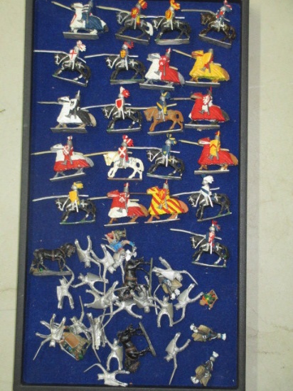 Mini Painted Cast Horse and Knight Gaming Pieces or Figures - con 317