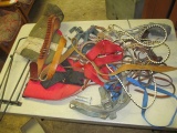 Tote of Horse Tack and more -> Will not be Shipped! <- con 414