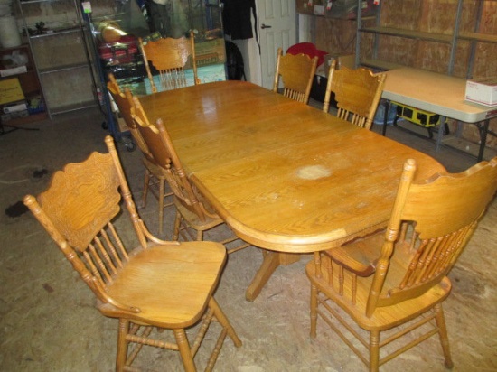 Oak Table with 7 Chairs - 29x58x40 -> Will not be Shipped! <- con 305