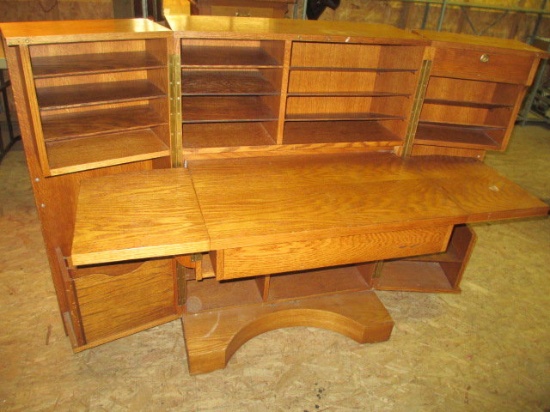 Vintage Fold Up Oak Desk with Shelves - Locking Drawer - 46x32x21 -> Will not be Shipped! <- con 305