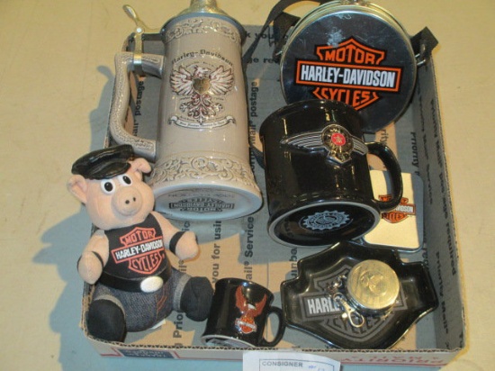 Harley Davidson mug, Playing Cards, Ashtray etc con 12