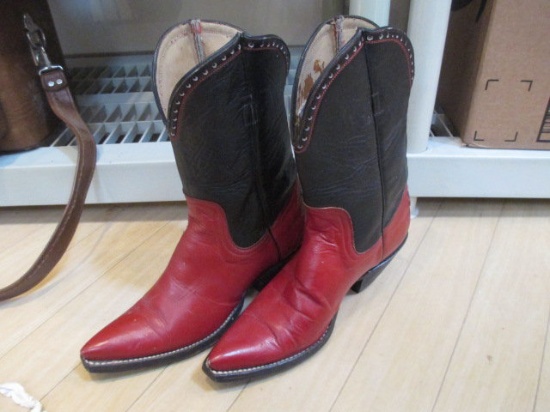 Cowgirl Boots womens sz unknown about 5-6 con 583