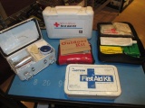 Five First Aid Kits con 757