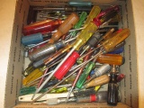 Lot of Screwdrivers con 317