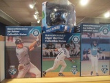 Lot of Mariners statues and Cup con 595