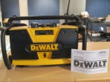 Dewalt DW911 Worksite Radio/ charger working Will Not Be Shipped con 181