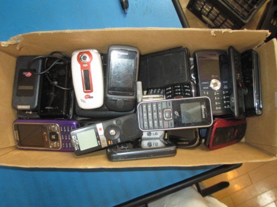 25 Cell Phones as-is Untested con 757