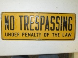 No tresspassing Sign con 317