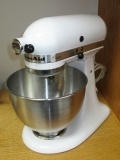 Classic Kitchenaid mixer runs needs seal replaced Will Not Be Shipped con 12