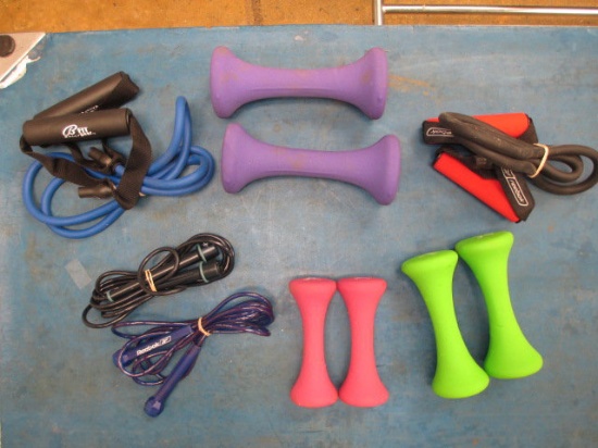 3 sets of various Weights and jump ropes - con 12