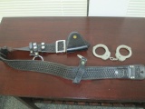 Hand cuffs Holster Belt Button Holder - con 454