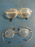 2 Vintage Pair of Glasses con 757