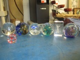 Glass Decor Paper Weights No Shipping con 12
