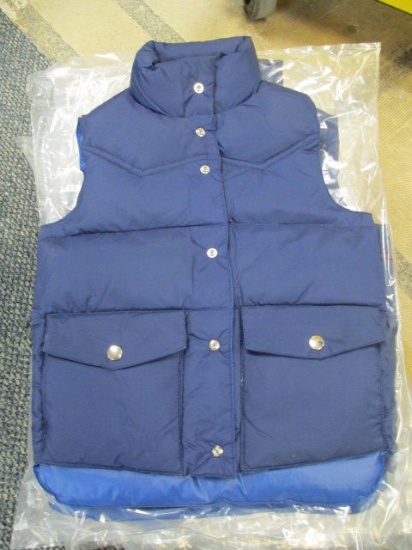 New Vests - 10 Size 8. 1 Size 16 - con 583