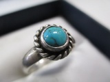 Sterling Silver Ring with Turquoise Ring - Size 7 - con 583