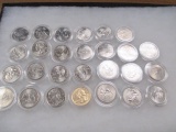 Lot of 27 State Quarters Assorted - con 943