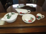 3 Pieces of flowered Pottery -> Will not be Shipped! <- con 583