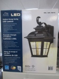 New LED Outdoor Wall Mounted Lantern - con 576