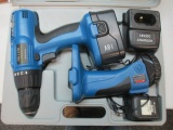 18 Volt Cordless Drill with Charger and Case - works - con 414