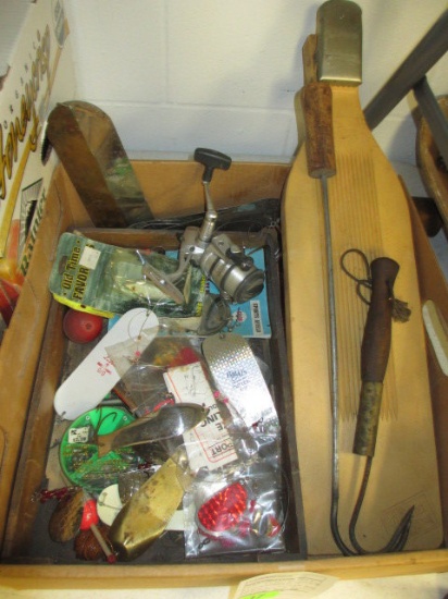 Box of Old Fishing Collectibles Gaffs, Fillet board, and more -> Will not be Shipped! <- con 11