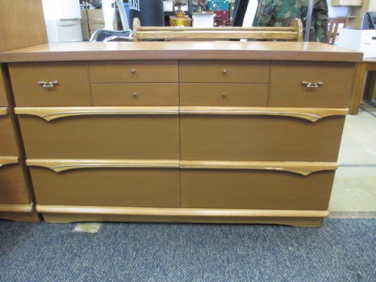 Six Drawer Dresser -> Will not be Shipped! <- con 11