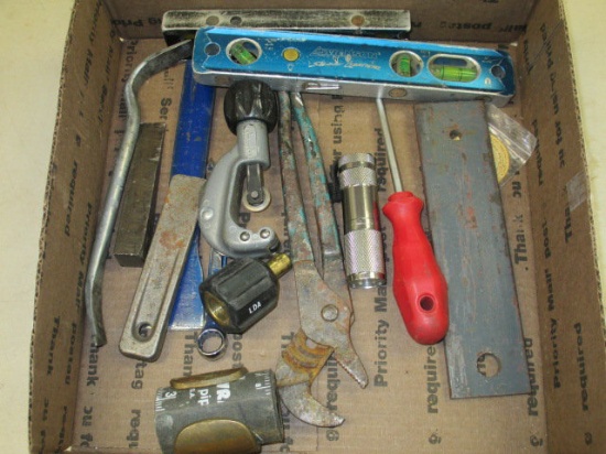 Assorted Tools - con 317