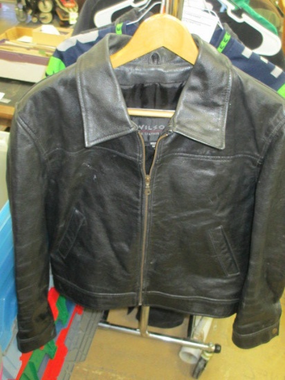 Wilsons Leather Jacket - size l - con 317