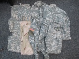 Eight Assorted Pairs of  Camos - con 317