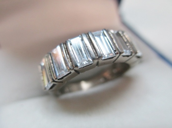 .925 Silver Ring - Size 5.75 - con 3