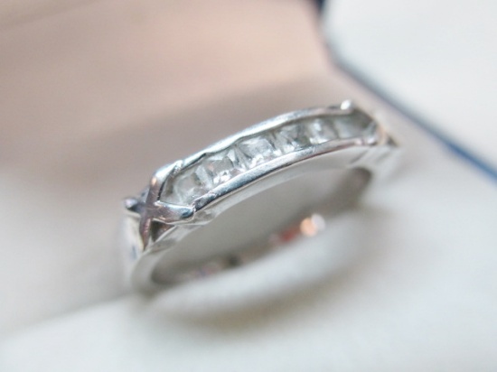 .925 Silver Ring - Size 8 - con 3