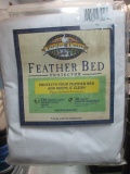 New Queen/Full Bed Protector - con 576