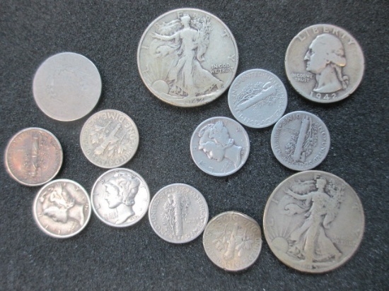 2 Silver Half Dollars, 1 Silver Quarter, 9 Silver dimes 1 V Nickel con 305