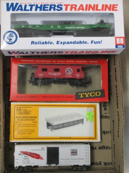 4 pcs HO Scale Train Pieces con 317