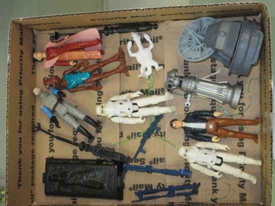 Vintage Star Wars Figures and Weapons - con 757