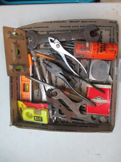 Lot of Specialty Wrenches and More - con 683